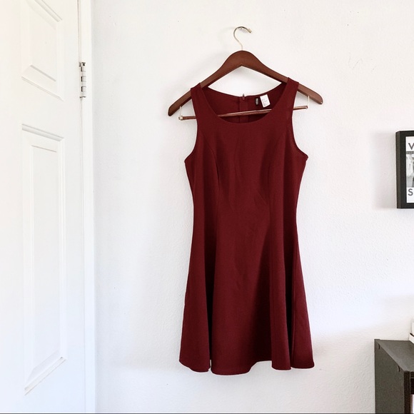 H&M Dresses & Skirts - H&M Divided Burgundy Sleeveless Skater Dress